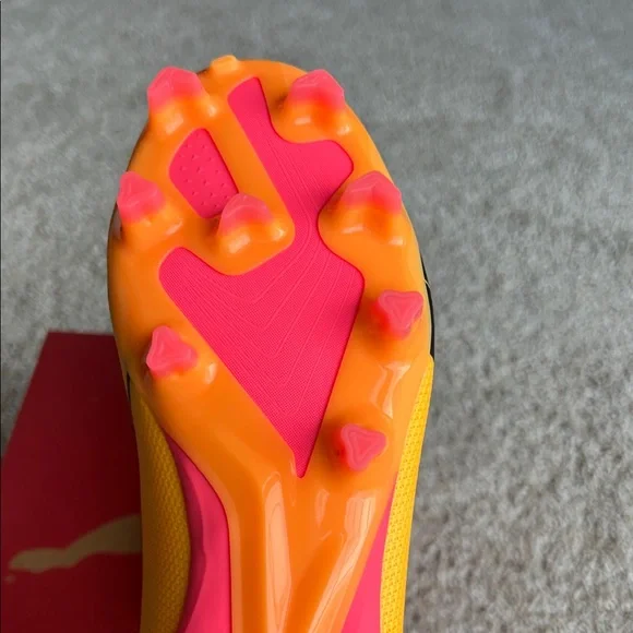 Puma Neon Orange and Black Soccer Cleats Size 6 NIB - Picture 7 of 8